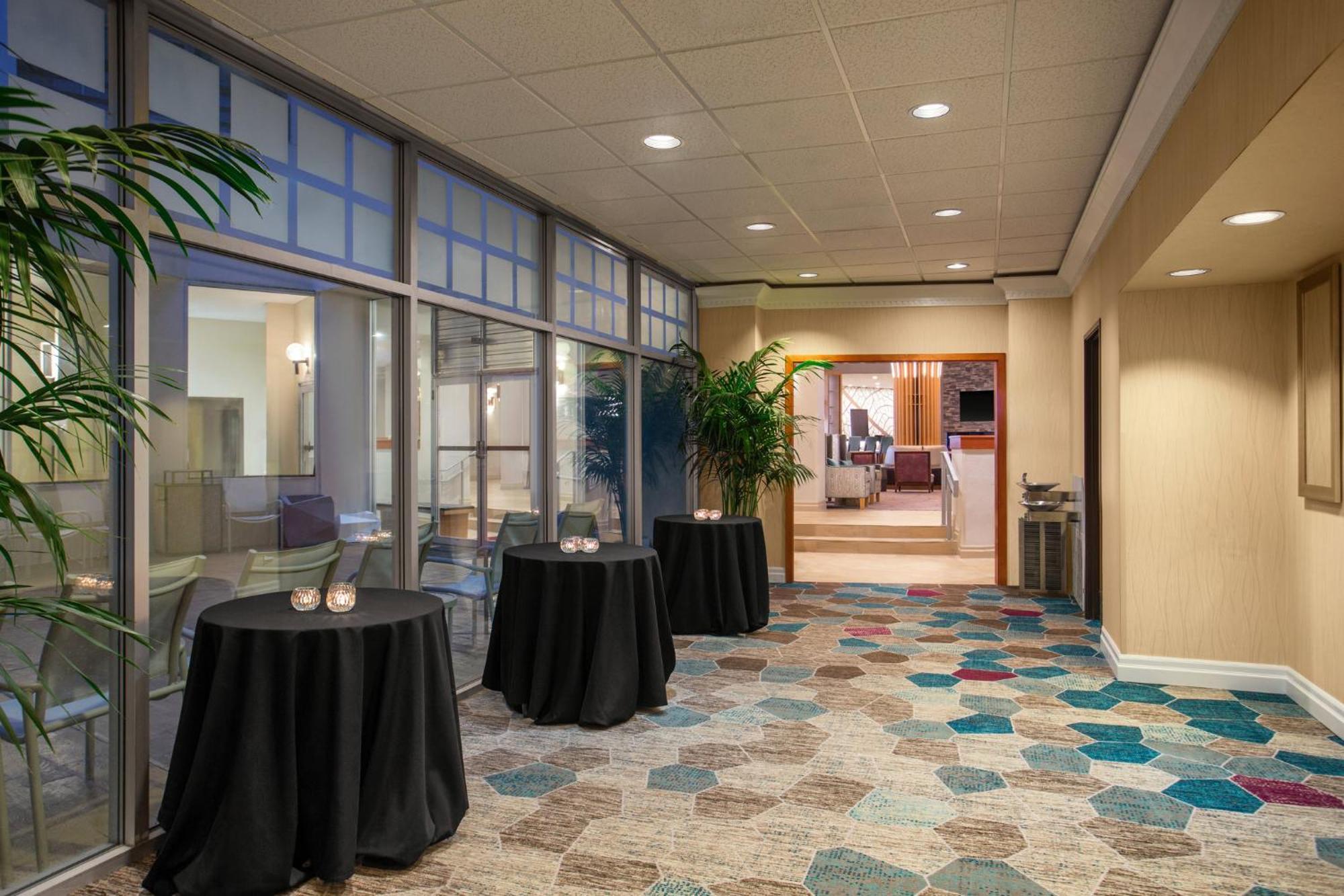 Ac Hotel By Marriott Portland Lake Oswego Extérieur photo
